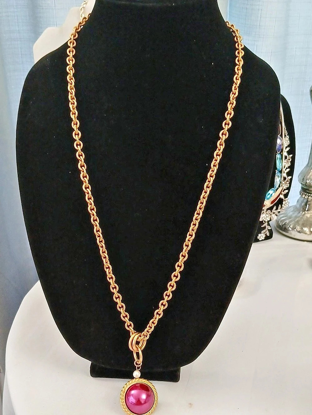Liz Claiborne Gold-Tone Chain Pendant Necklace in Pink